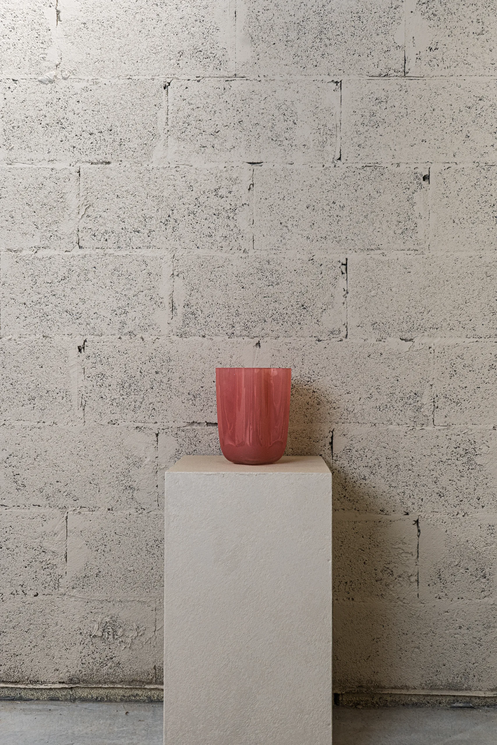 Vase en verre Rosso – Image 3