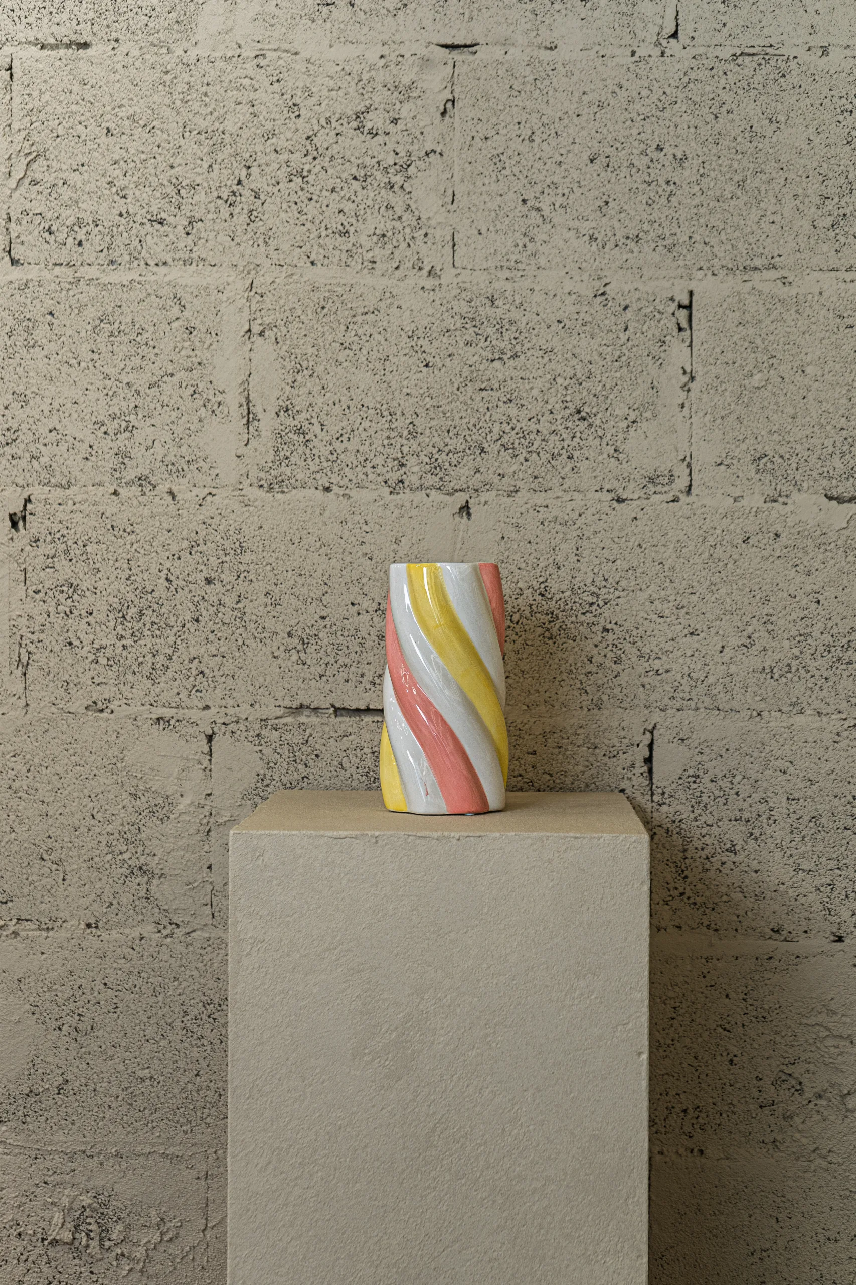 Vase Twist Candy – Image 3