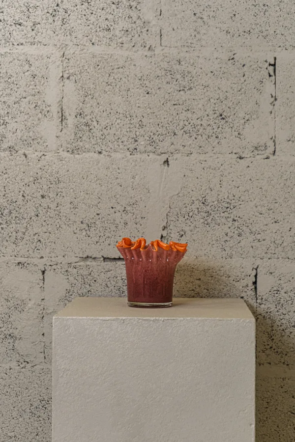Vase en verre soufflé Corolle