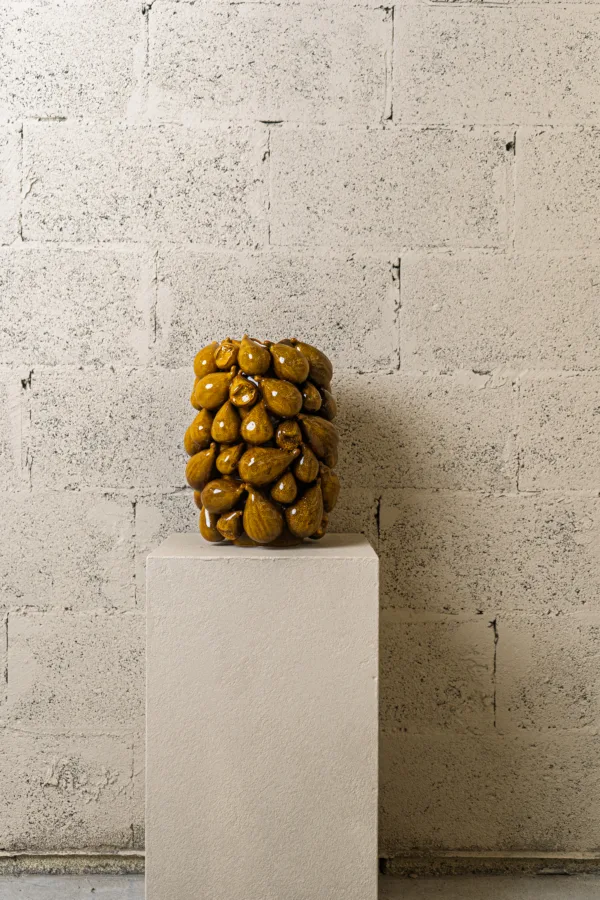 Vase Figues dorées en céramique émaillée